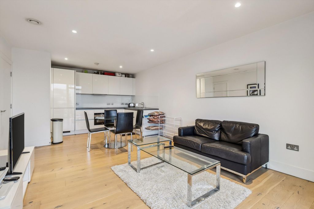 Property photo 3 of 9 Image