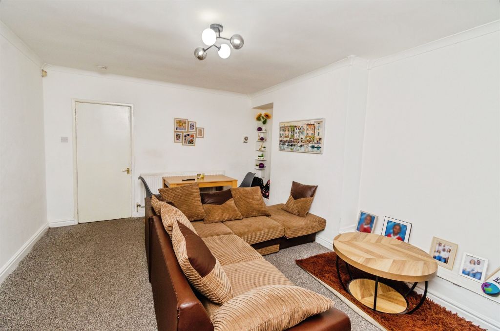 Property photo 3 of 17