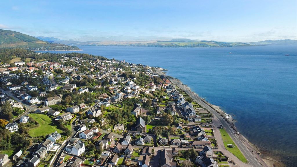 Property photo 1 of 13