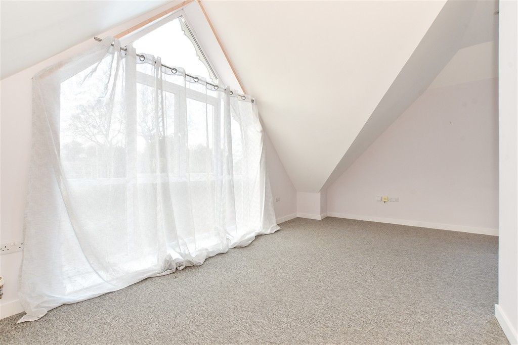 Property photo 2 of 11 Kitchen/ Living Area