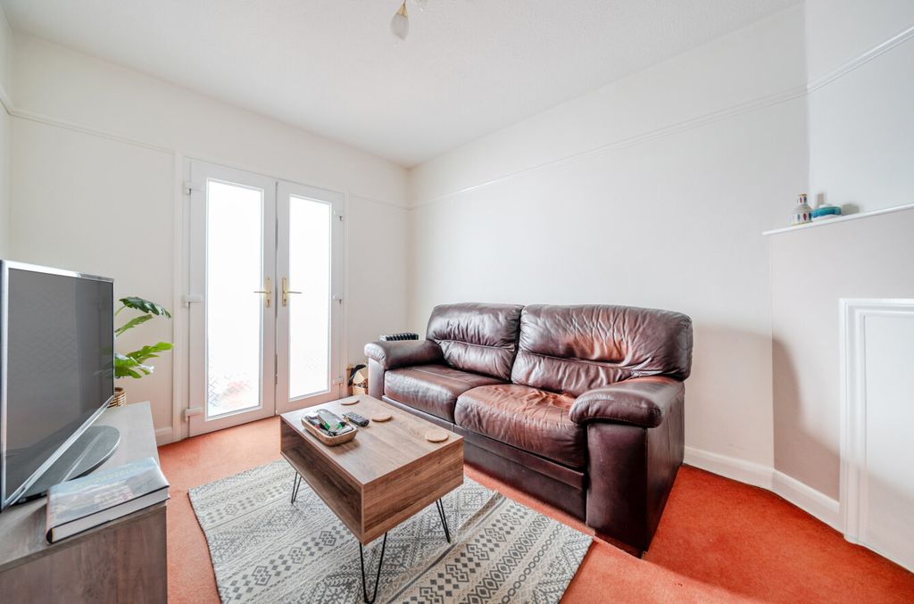 Property photo 2 of 21 1438437-13-69Dd02...