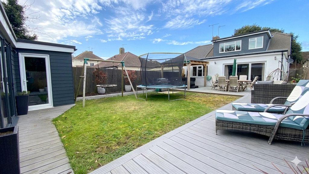 Property photo 2 of 20 Picture No. 02