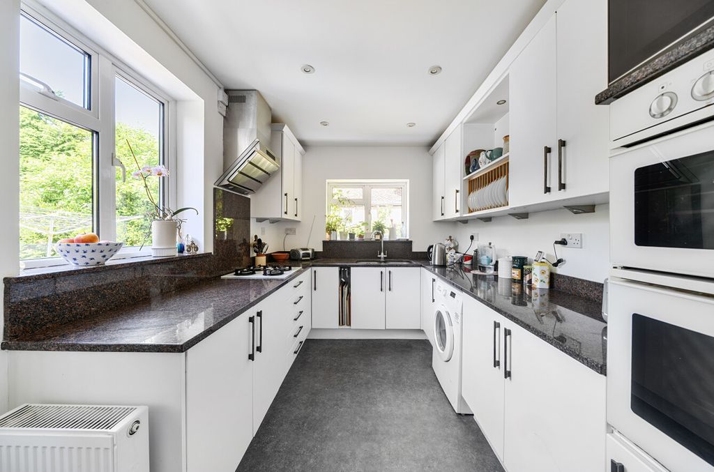 Property photo 3 of 13 1479241-26-6A3Ac3...