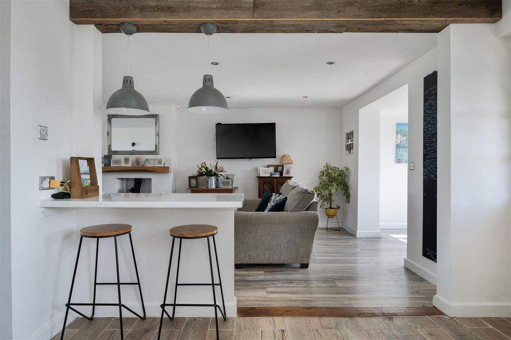 Additional image 5 of 6 bed detached house for saleBohelland Rise, Penryn TR10