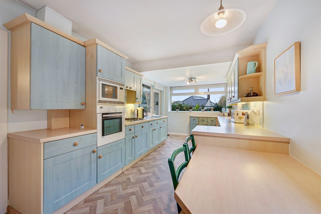 Property photo 3 of 21 Kitchen/Dining Room