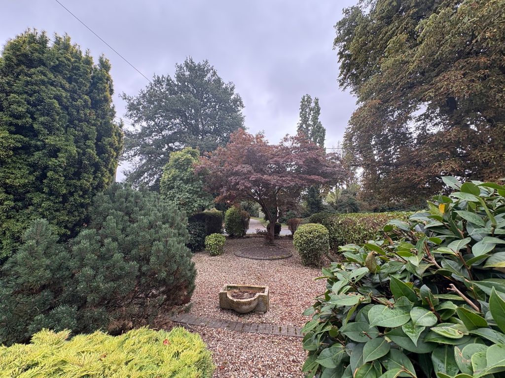 Property photo 3 of 18 Image