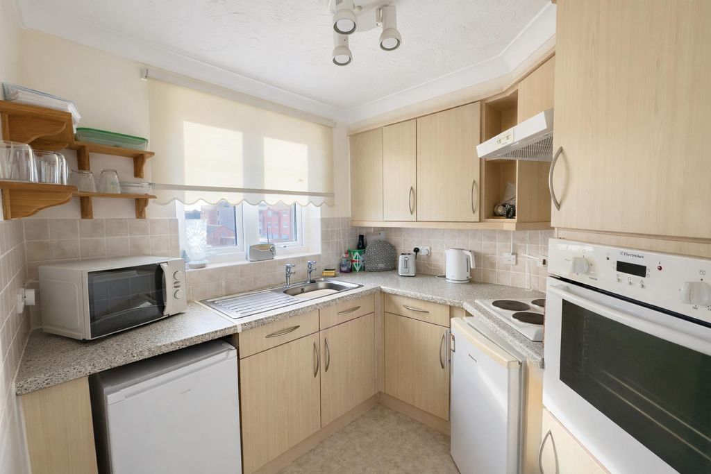 Property photo 2 of 15 Kitchen 1.Png