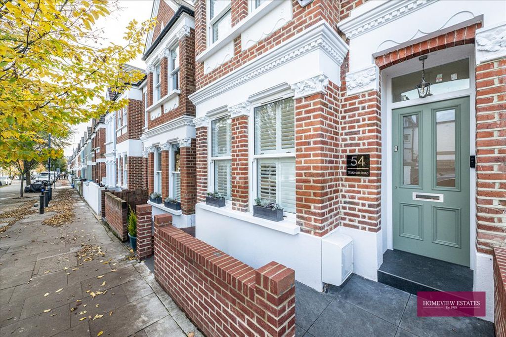 Property photo 3 of 20