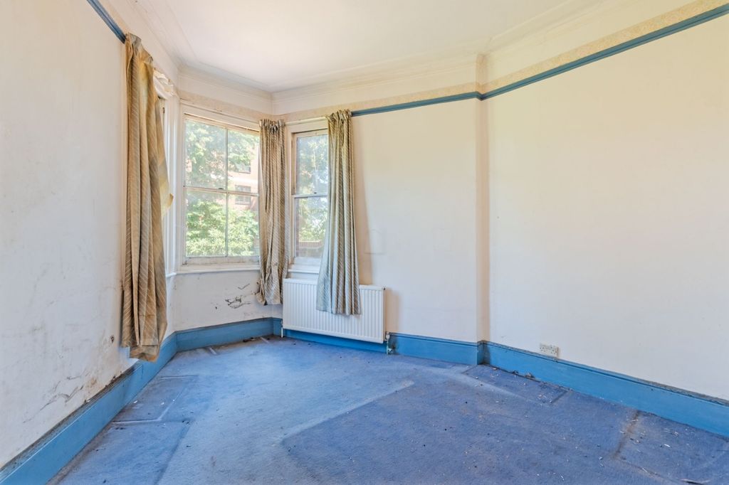 Property photo 3 of 18 Picture No. 15