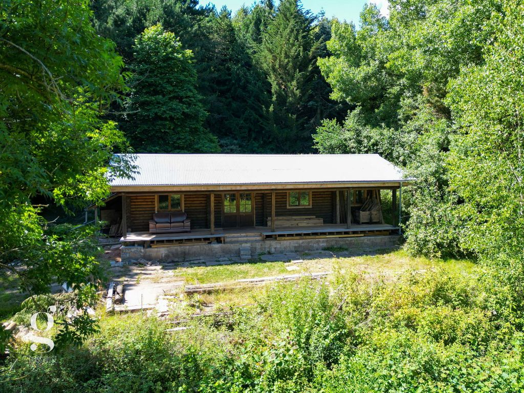 Property photo 2 of 54