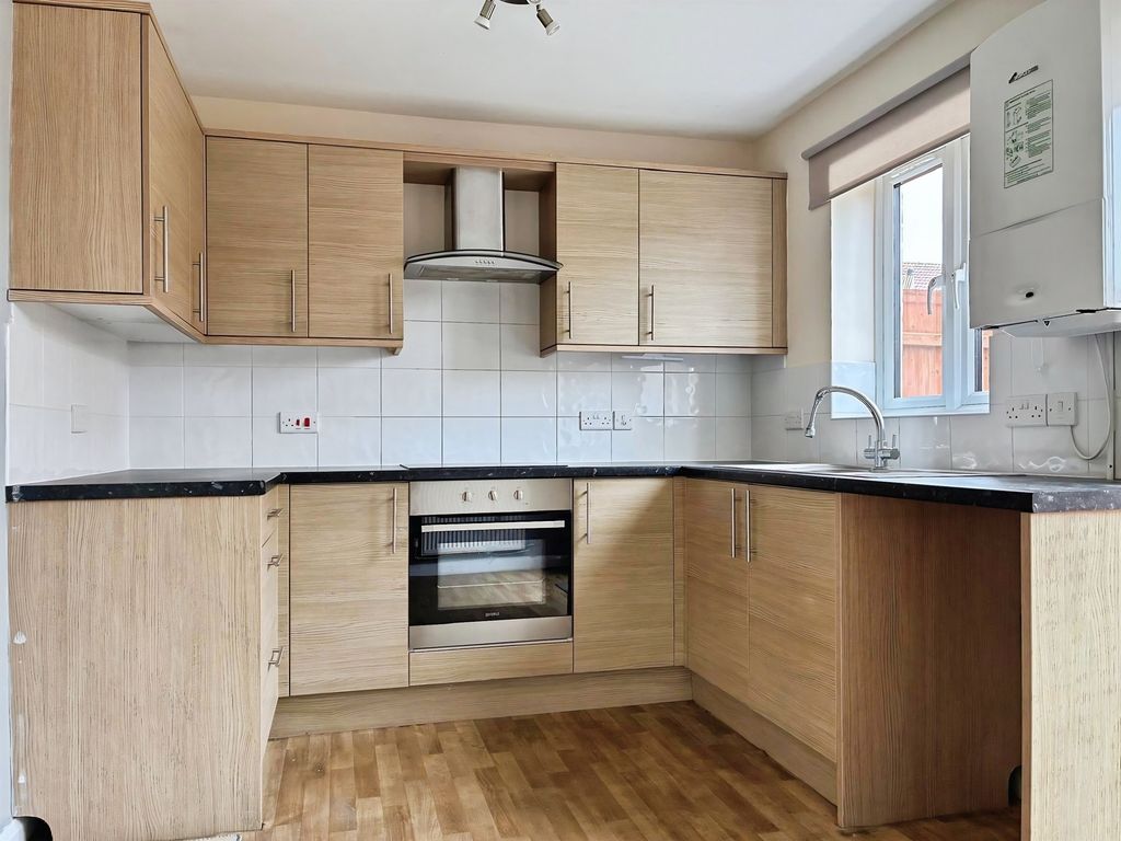 Property photo 2 of 11