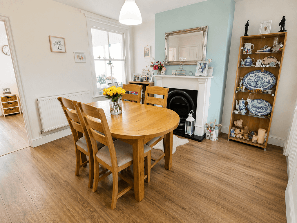 Property photo 2 of 14 Dining Room
