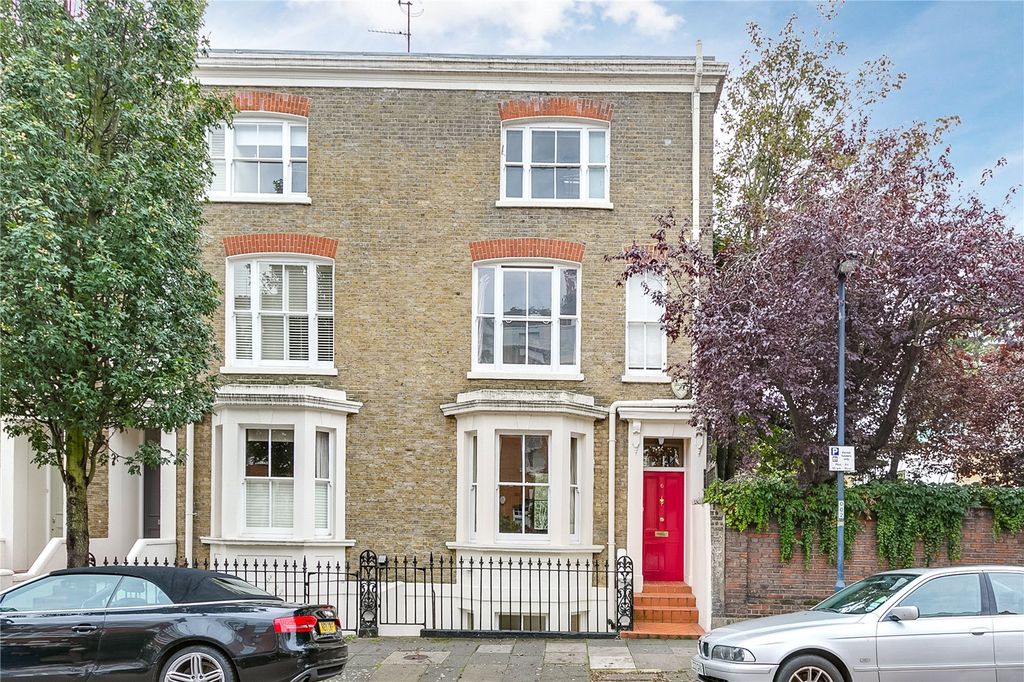 Property photo 1 of 12