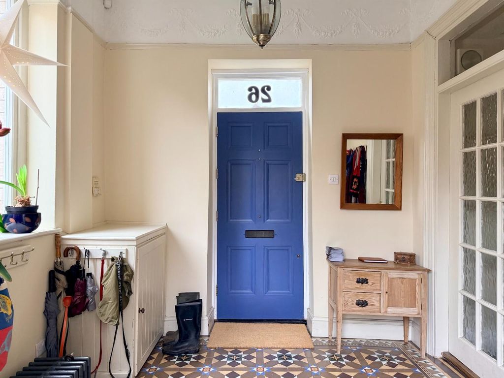 Property photo 3 of 59 Entrance Porch