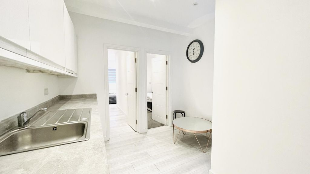 Property photo 2 of 8 Kitchen