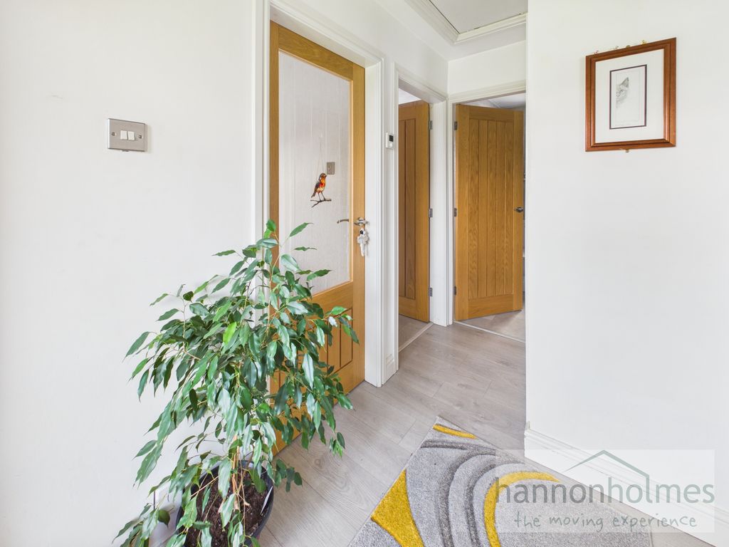 Property photo 3 of 25 Cam05283G0-Pr0254-Still020