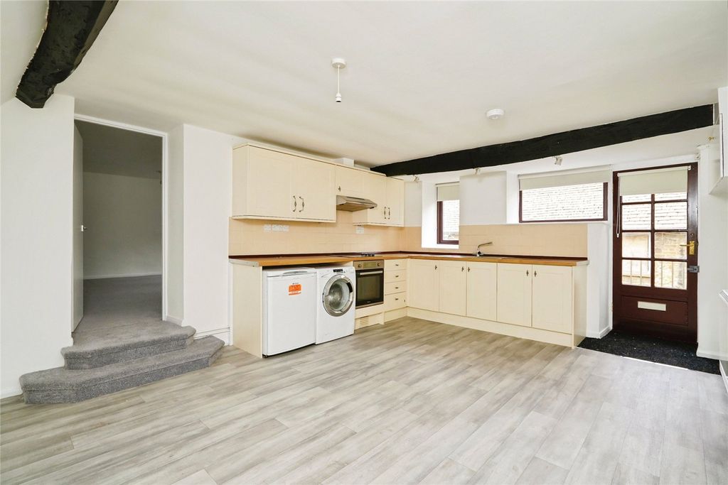 Property photo 2 of 10 Picture No. 15