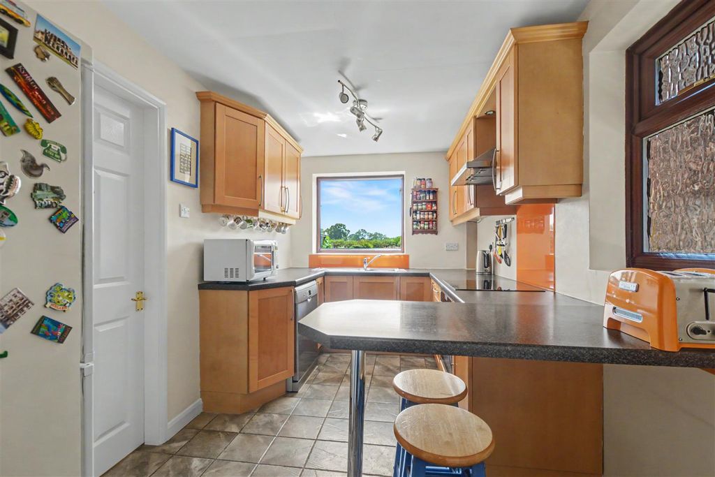 Property photo 3 of 30 Kitchen_1.Jpeg