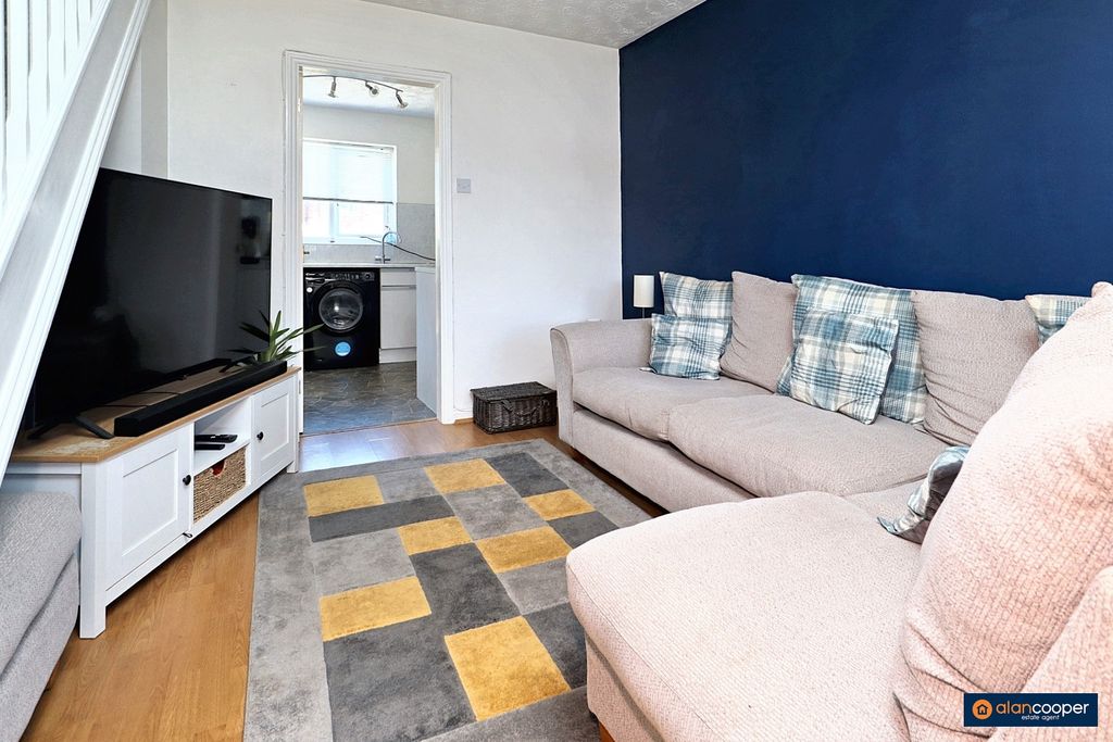 Property photo 3 of 15 4297393