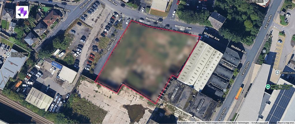 Property photo 1 of 1 Blured Red Line Image .Jpg