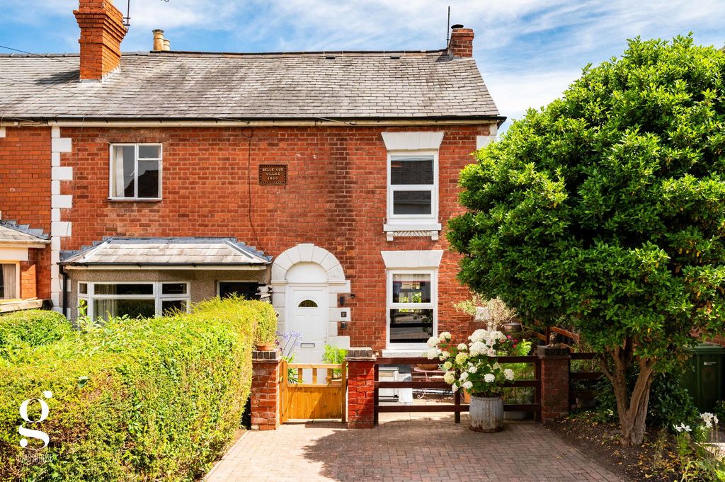 Property photo 1 of 33