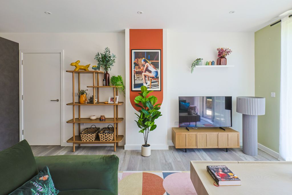 Property photo 1 of 17 Northwick Parkside Show Apartment