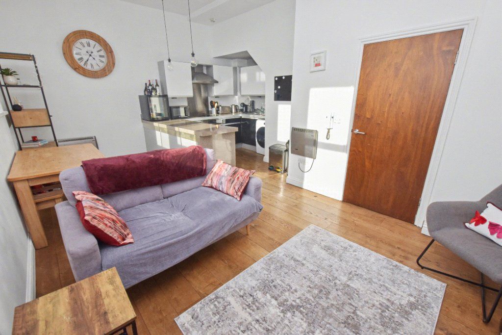 Property photo 3 of 15 Picture No. 02
