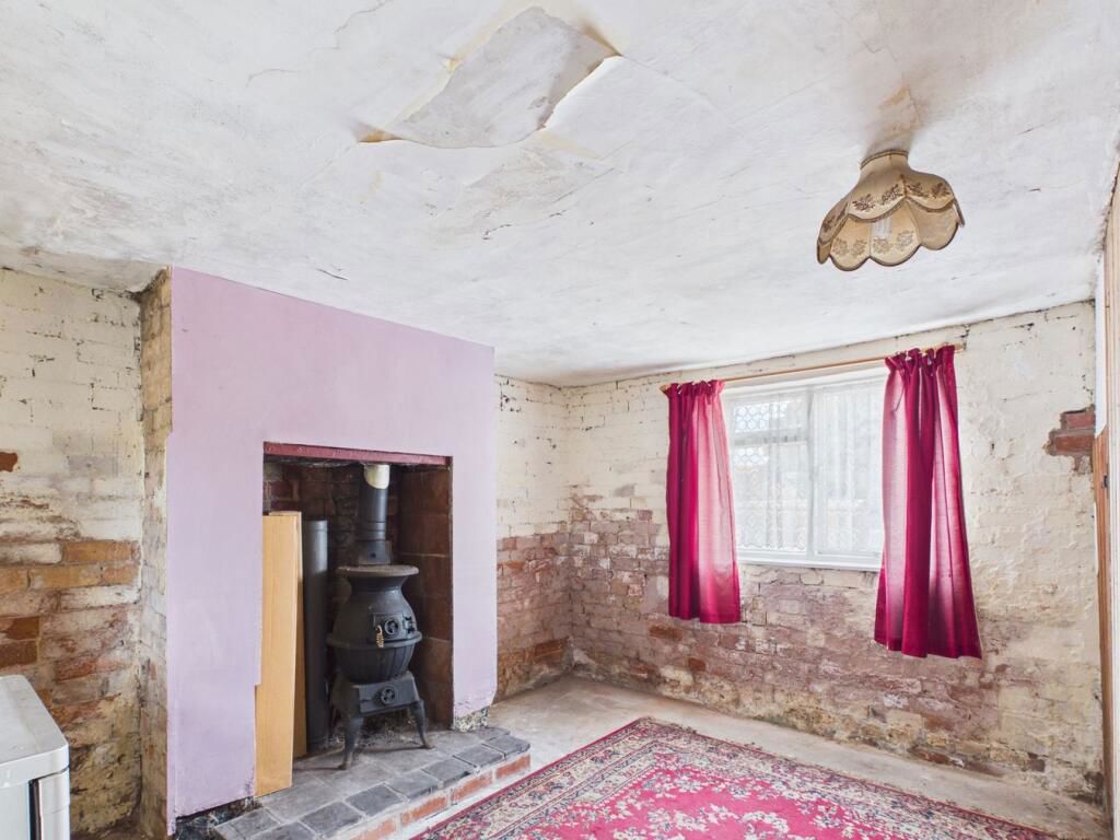 Property photo 3 of 17