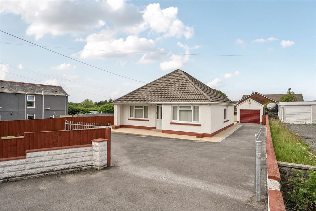Property photo 1 of 25