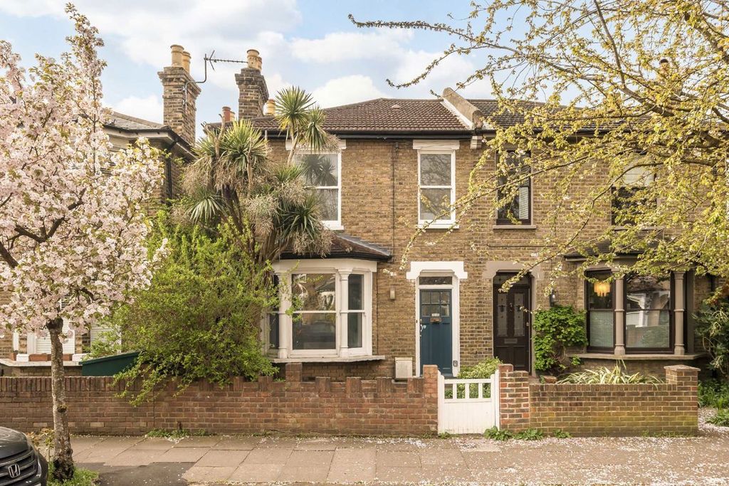 Property photo 1 of 7