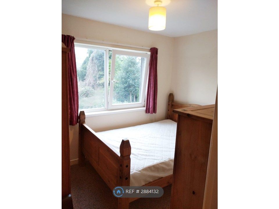 Property photo 3 of 6 Bedroom
