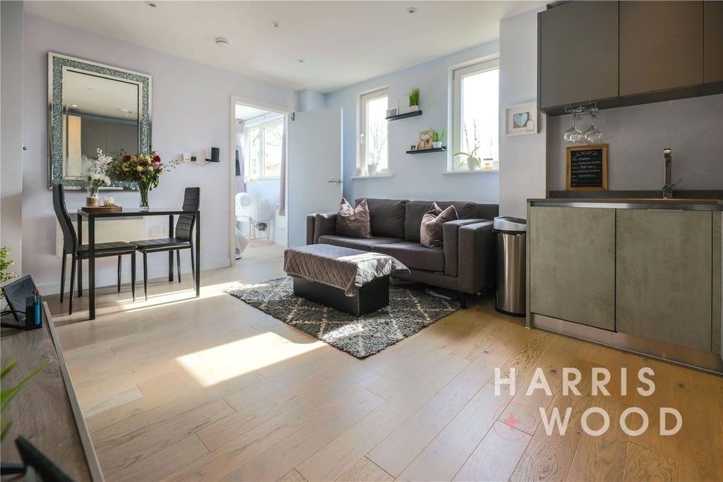 Property photo 2 of 10 3884133