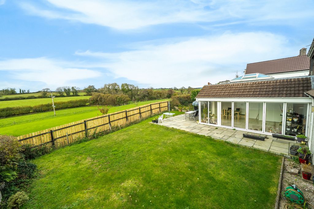 Property photo 1 of 17 1372885-3-68Ff831E1d78B