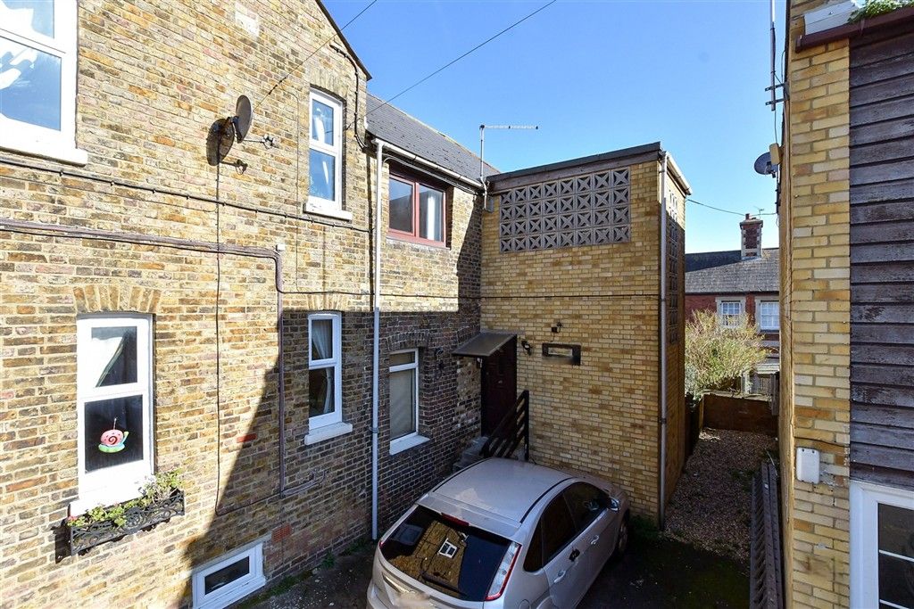 Property photo 1 of 9 External (Web)