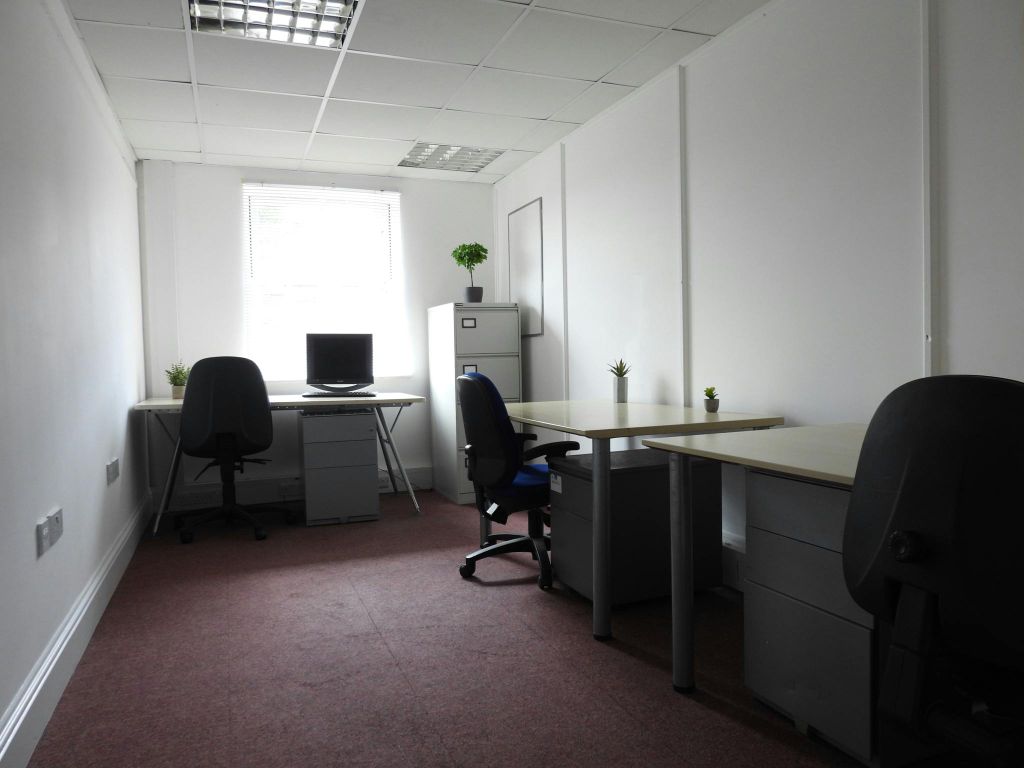 Property photo 3 of 6 Dh 3 Desk Office.Jpg