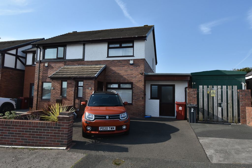 Property photo 1 of 17
