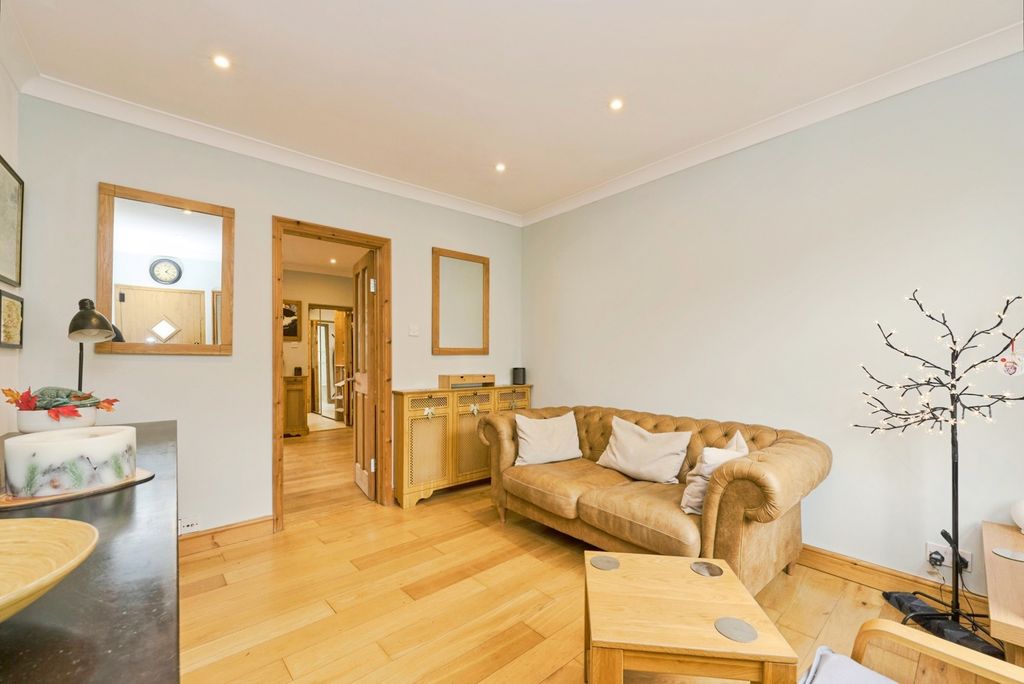 Property photo 3 of 18 Photo