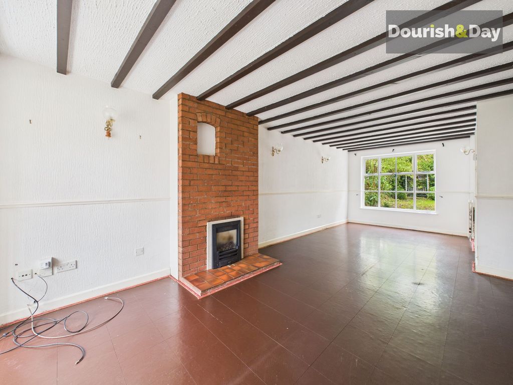Property photo 2 of 14 Living / Dining Room