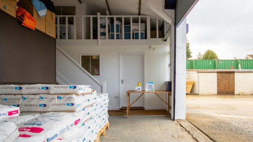 Property photo 3 of 4 Alderton-4-Workshop-To-Let-Internal-3-2000x1125.Jpg