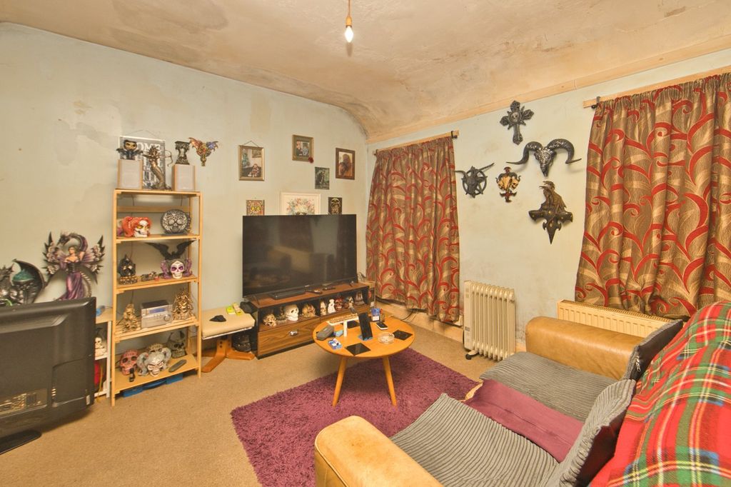 Property photo 2 of 6 Picture 2