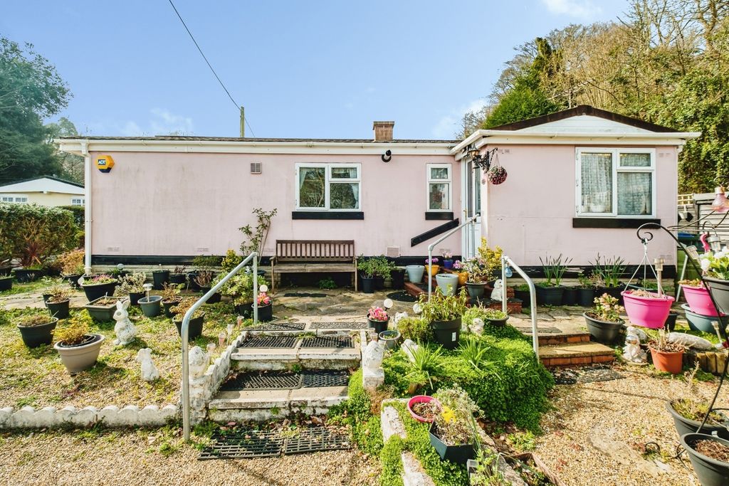 Property photo 1 of 18 Pbox-Img.Jpg