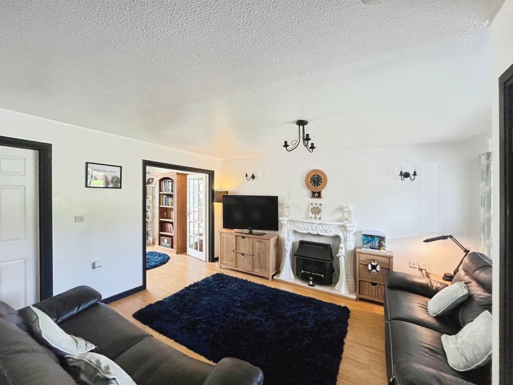 Property photo 2 of 32