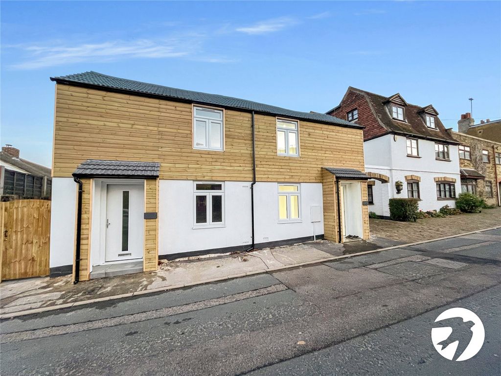 Property photo 1 of 15 Picture No. 11