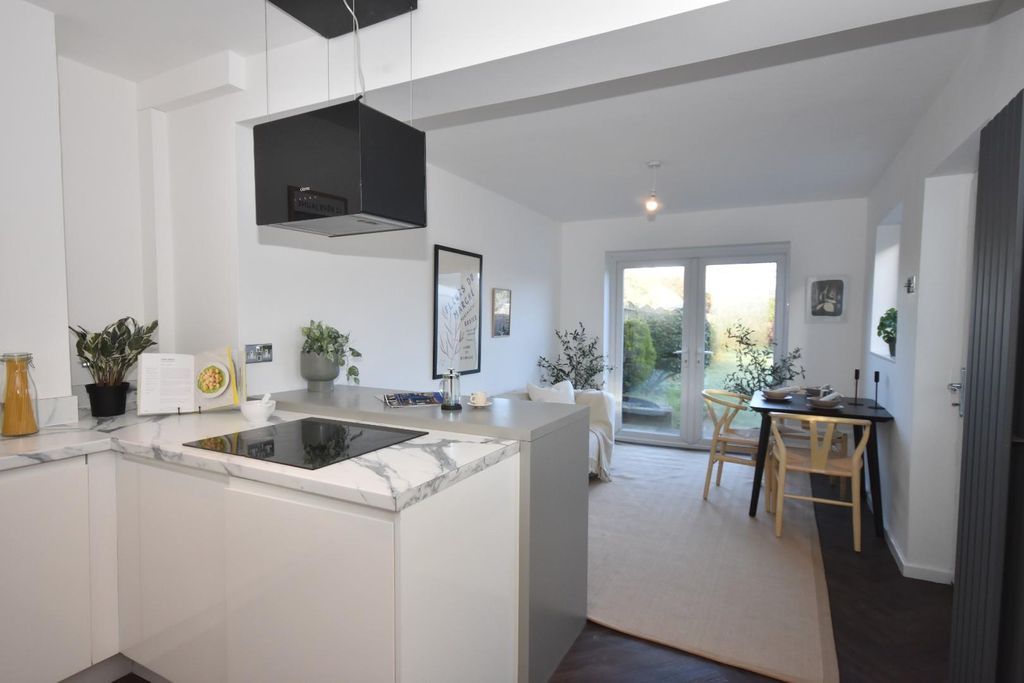 Property photo 1 of 23 Kitchen Diner 01.Jpg