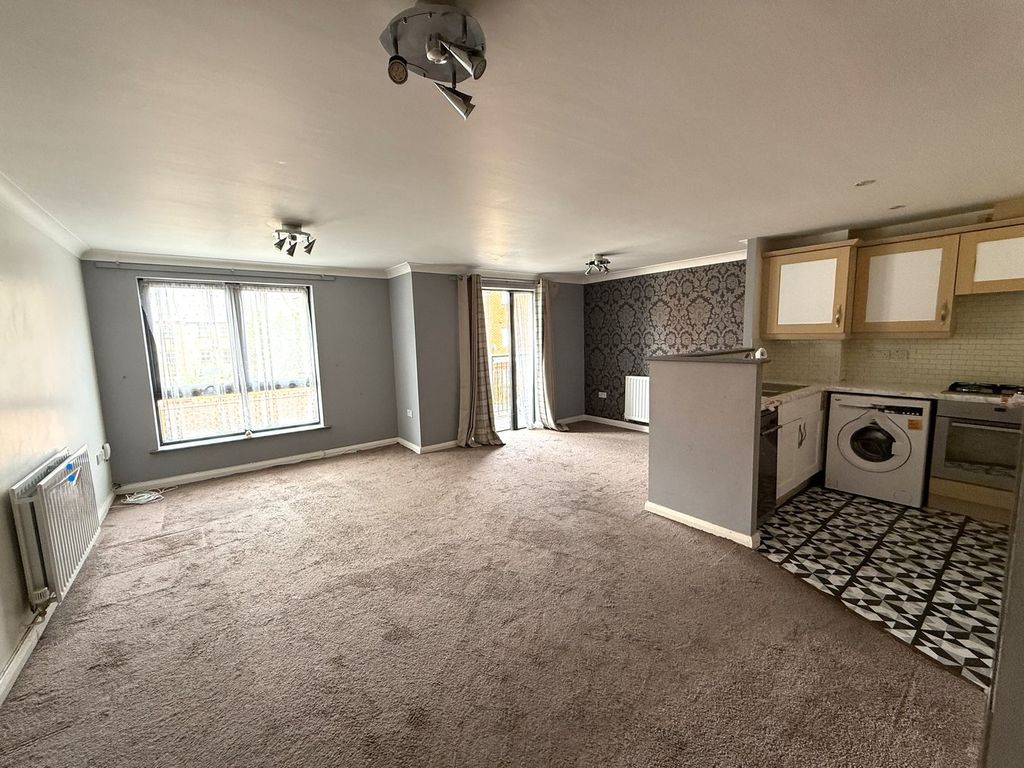 Property photo 2 of 6