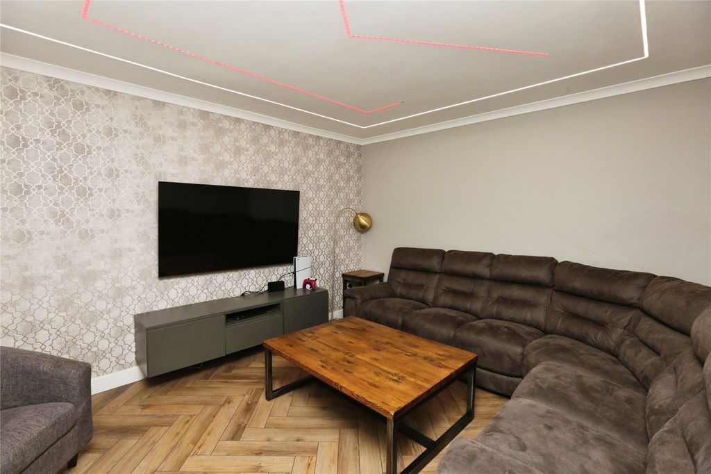 Property photo 2 of 17 Picture No. 02