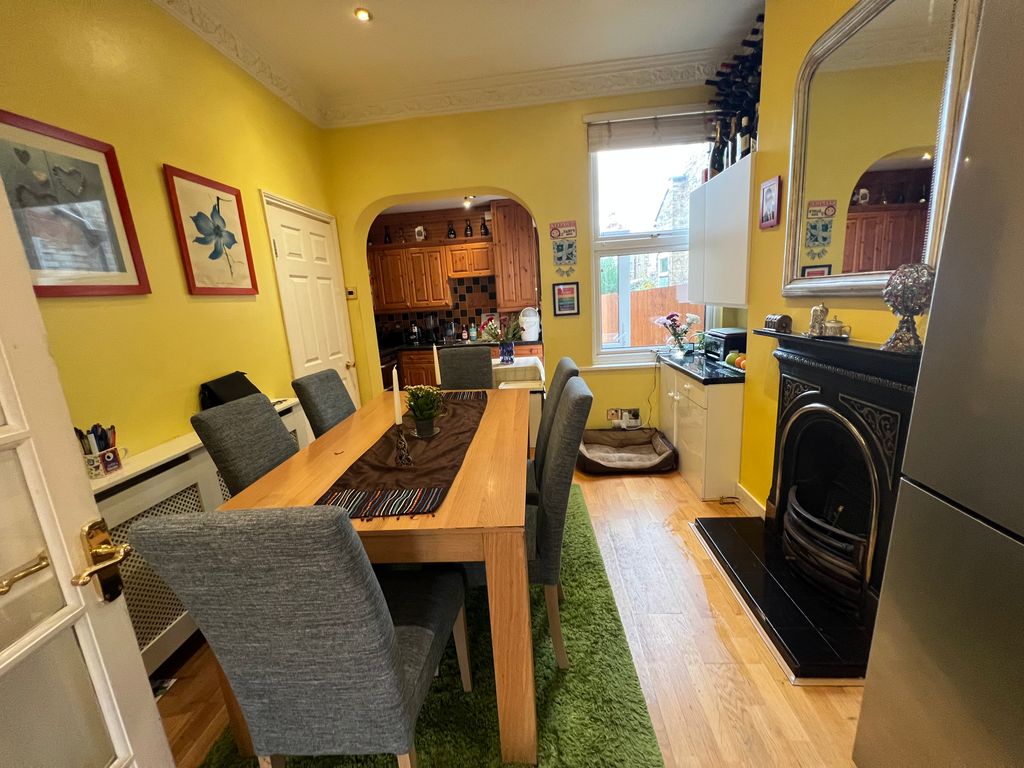 Property photo 3 of 22