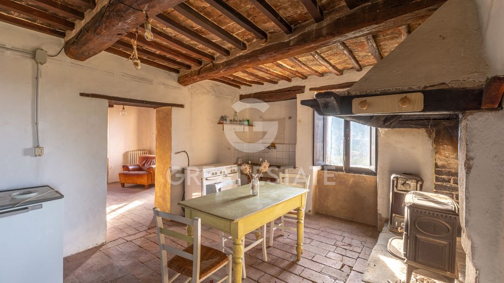 Property photo 2 of 31 Interiors