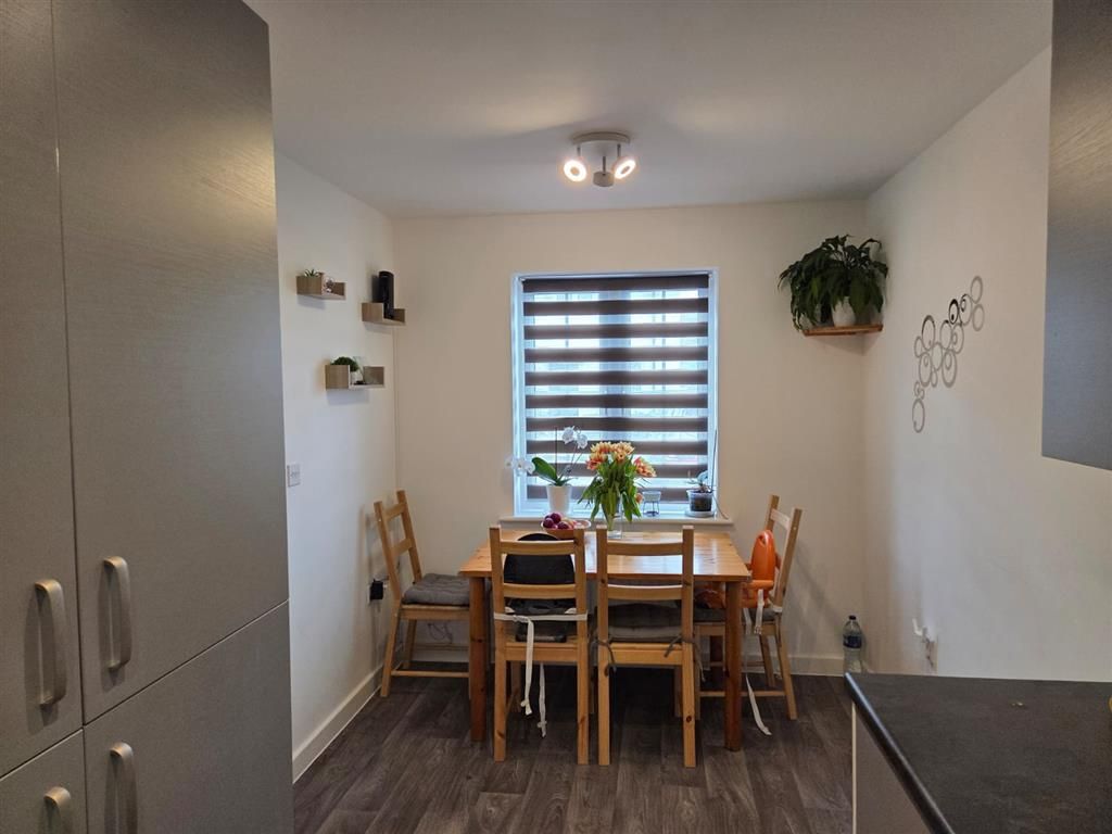 Property photo 1 of 12 Dining Area