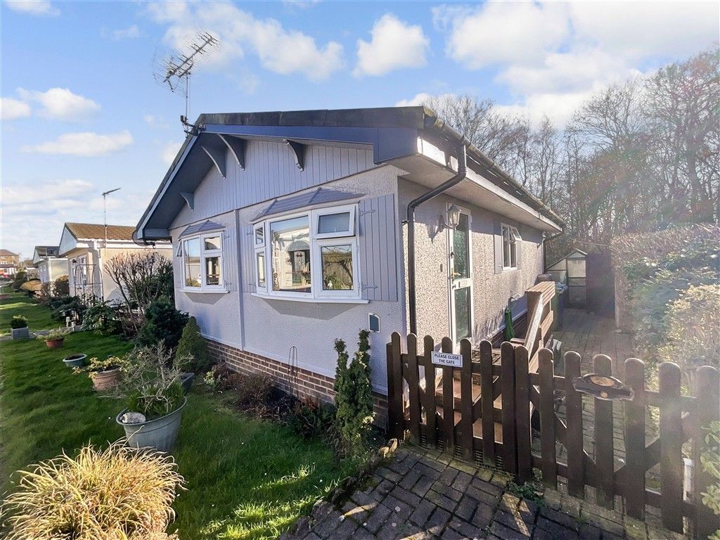 Property photo 2 of 9 Front